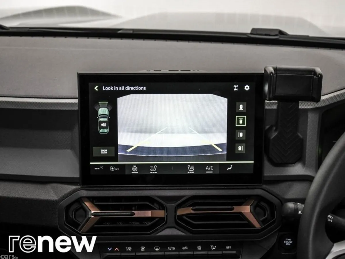 Dacia Duster SUV, Petrol Hybrid, 2025, Grey