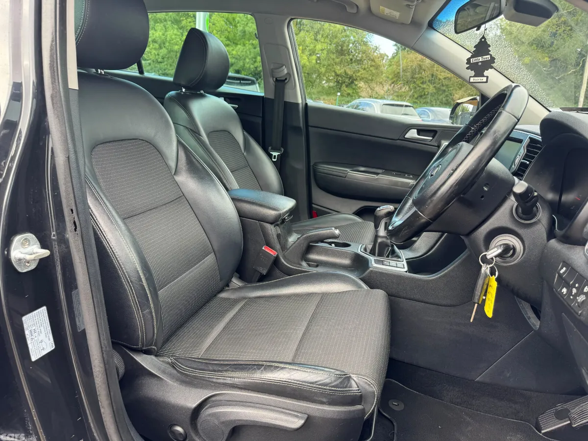 Kia Sportage SUV, Diesel, 2016, Black