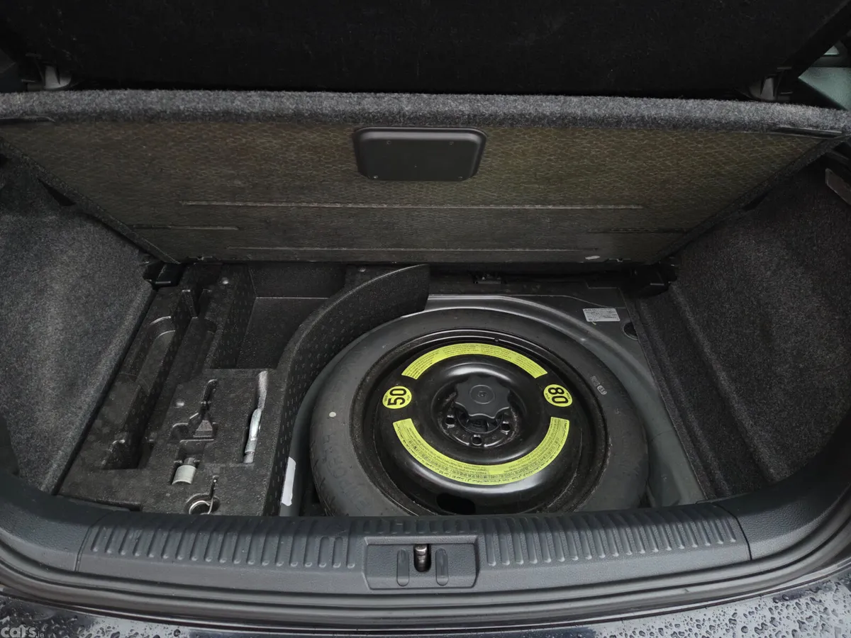 Volkswagen Polo Hatchback, Petrol, 2012, Black