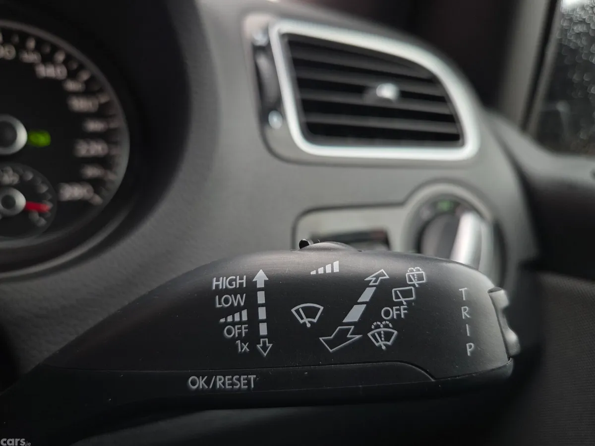 Volkswagen Polo Hatchback, Petrol, 2012, Black