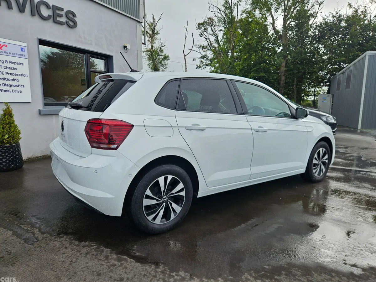 Volkswagen Polo Hatchback, Petrol, 2021, White
