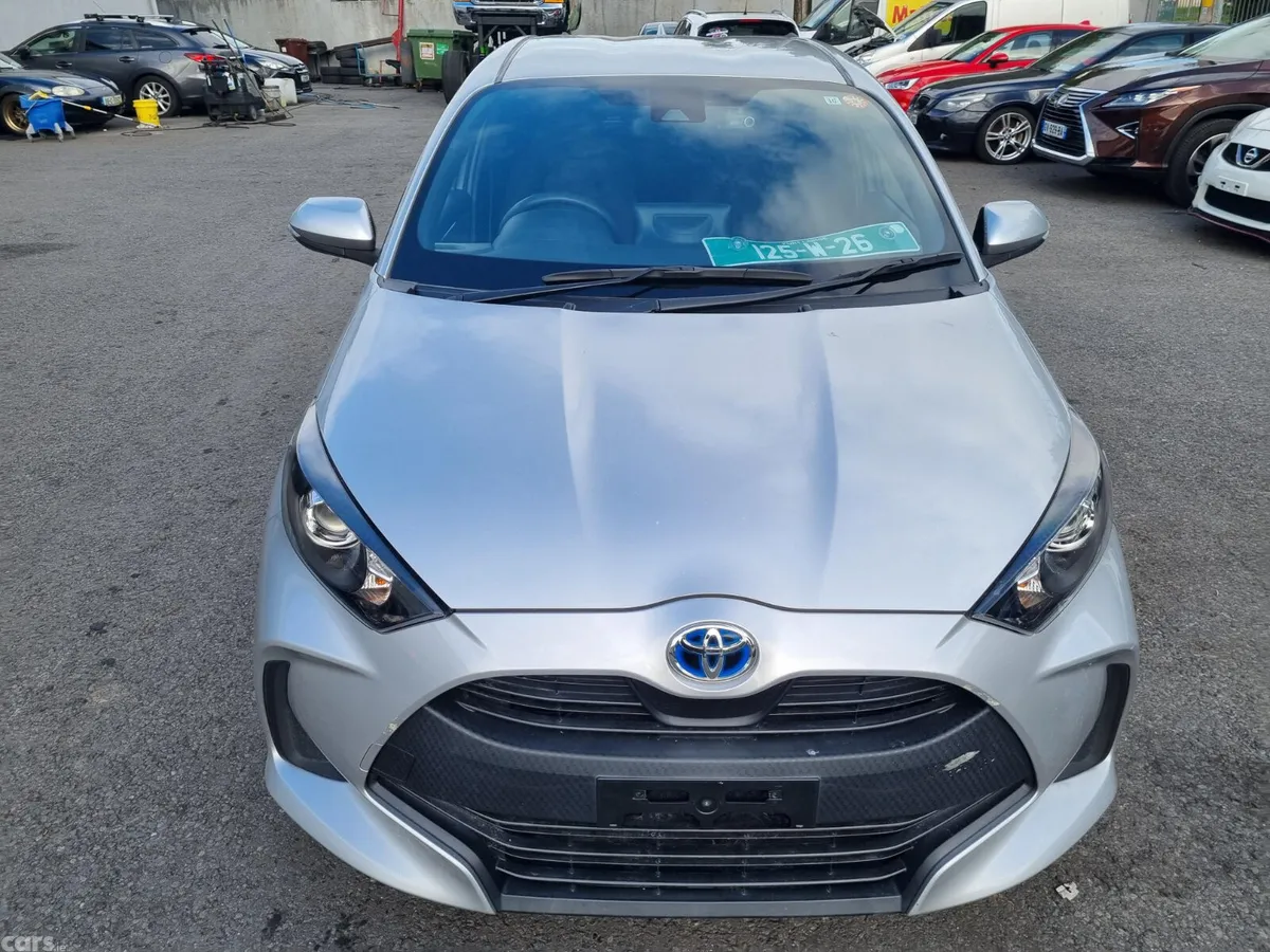 Toyota Yaris Saloon, Petrol Hybrid, 2021, Silver
