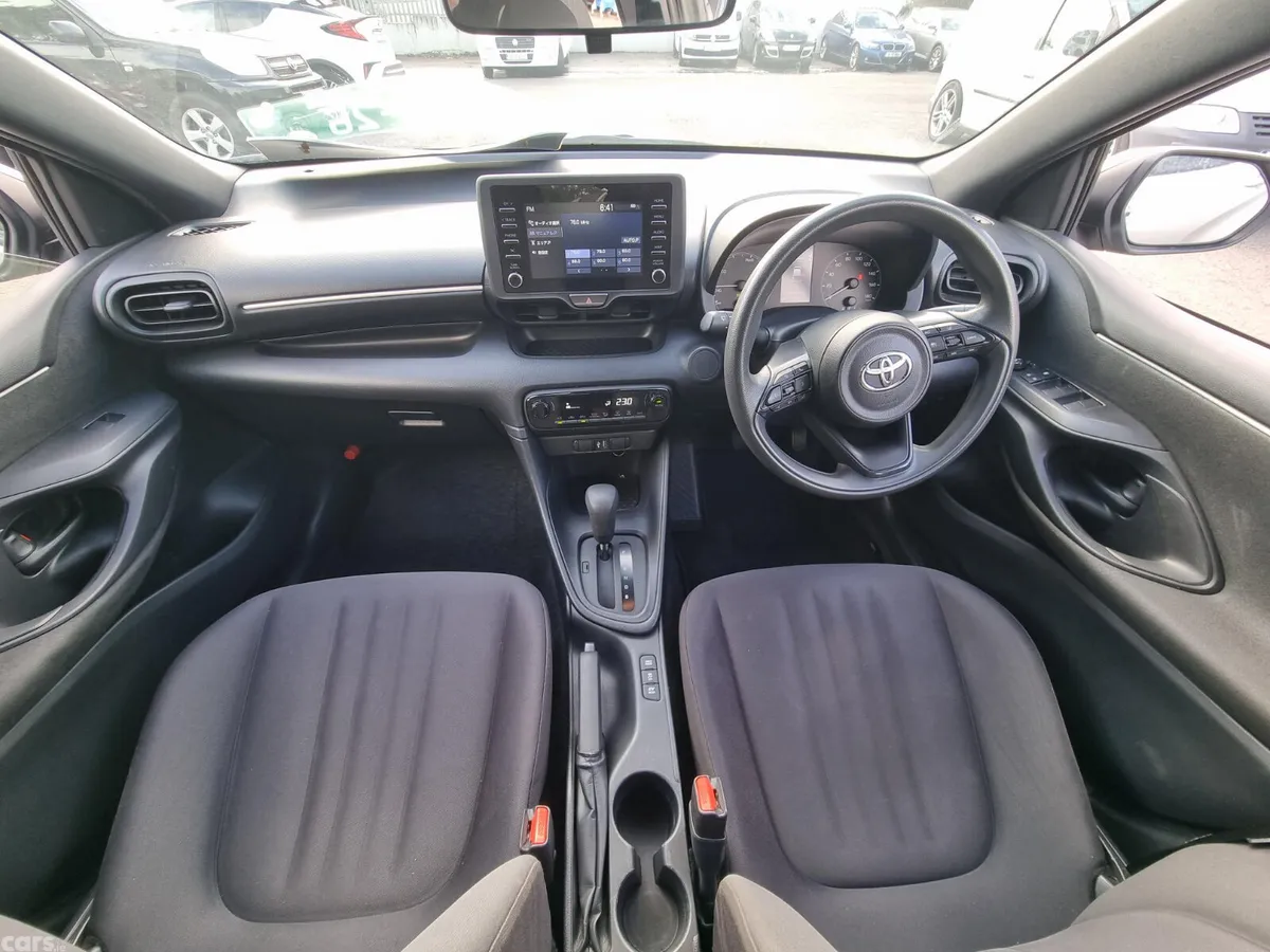 Toyota Yaris Saloon, Petrol Hybrid, 2021, Silver