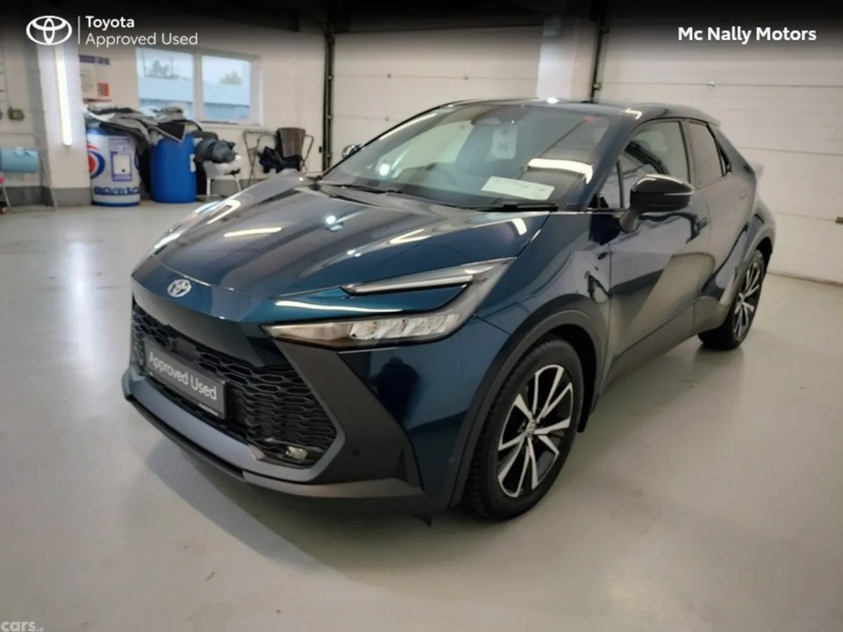 Toyota C-HR SUV, Petrol Hybrid, 2024, Blue
