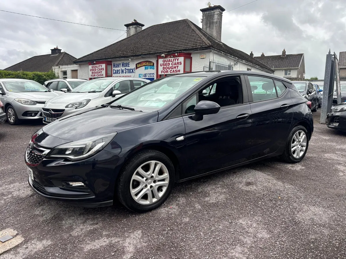 Opel Astra Hatchback, Petrol, 2019, Blue