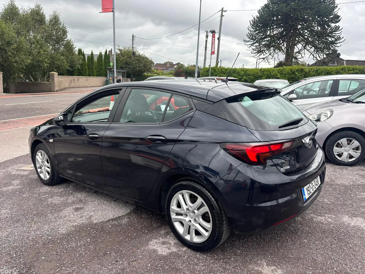 Opel Astra Hatchback, Petrol, 2019, Blue