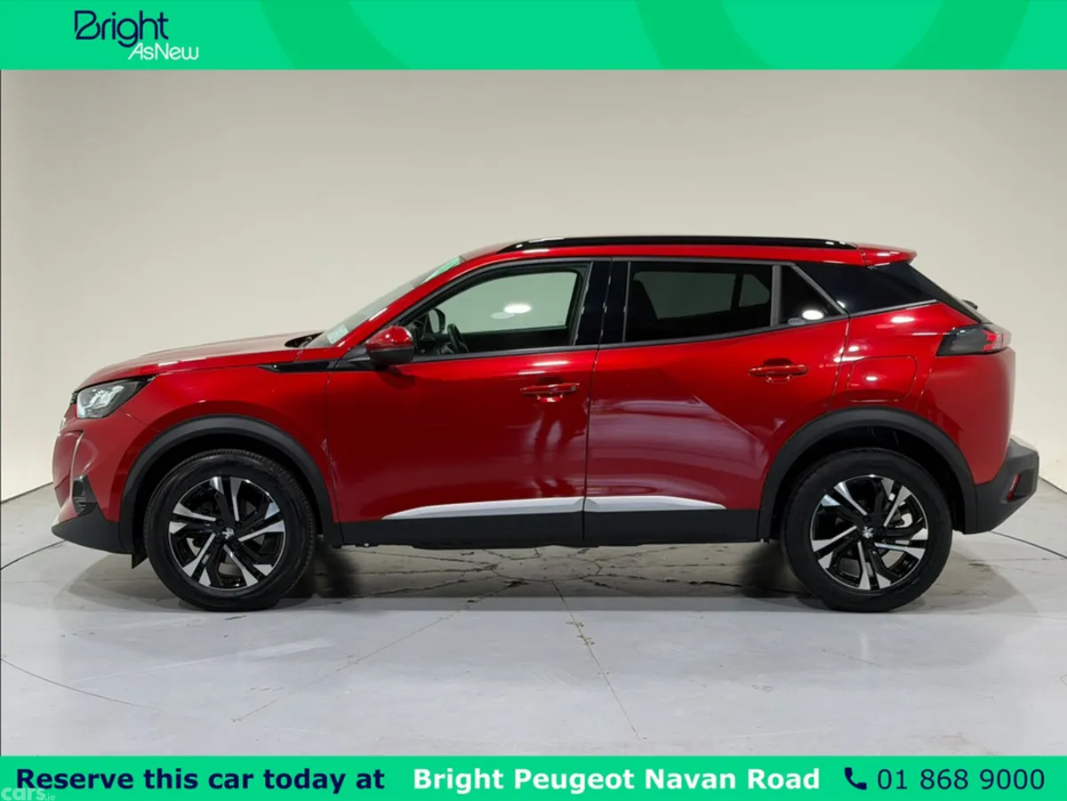 Peugeot 2008 MPV, Petrol, 2022, Red