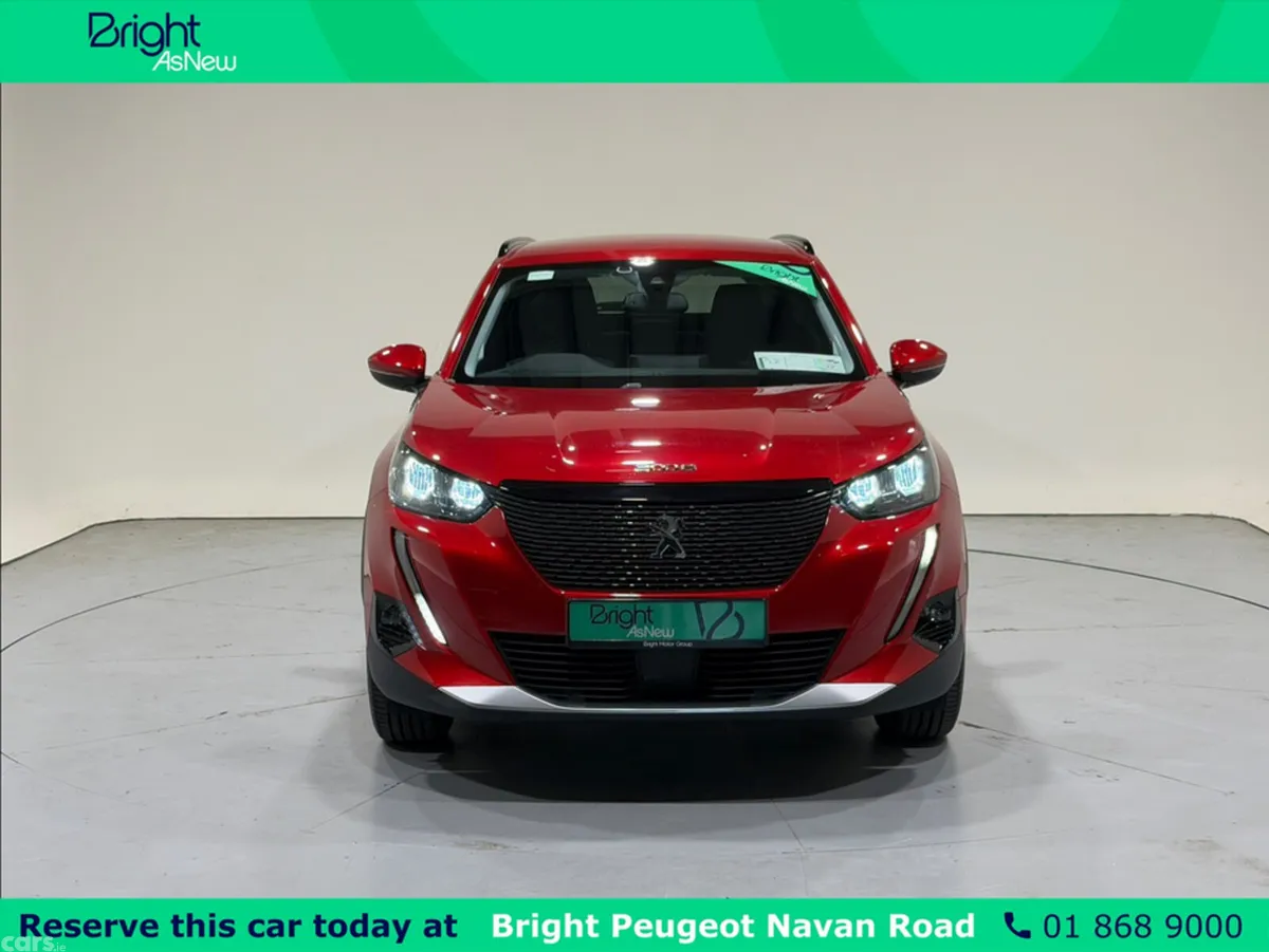 Peugeot 2008 MPV, Petrol, 2022, Red