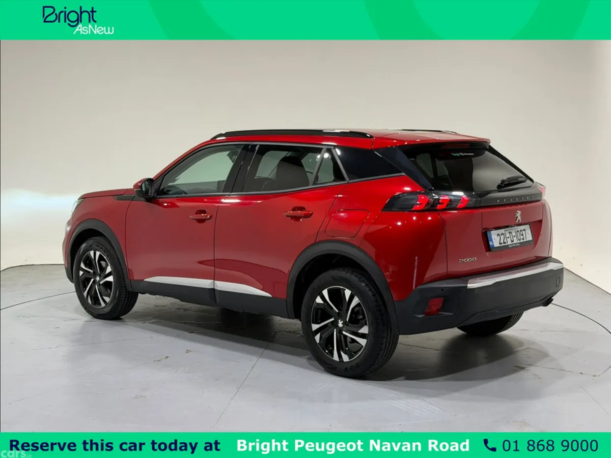 Peugeot 2008 MPV, Petrol, 2022, Red