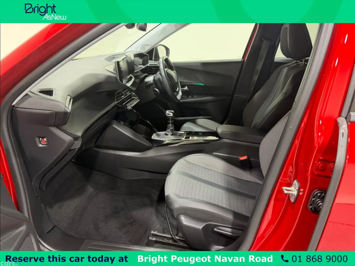 Peugeot 2008 MPV, Petrol, 2022, Red