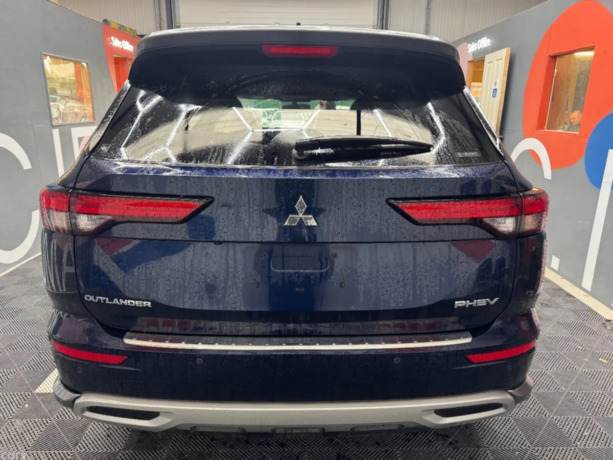 Mitsubishi Outlander SUV, Petrol Plug-in Hybrid, 2023, Blue
