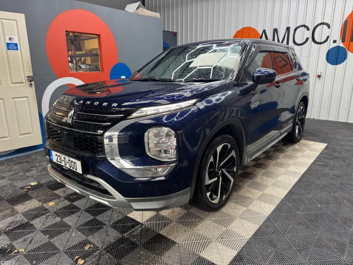 Mitsubishi Outlander SUV, Petrol Plug-in Hybrid, 2023, Blue