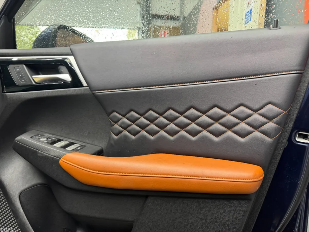 Mitsubishi Outlander SUV, Petrol Plug-in Hybrid, 2023, Blue