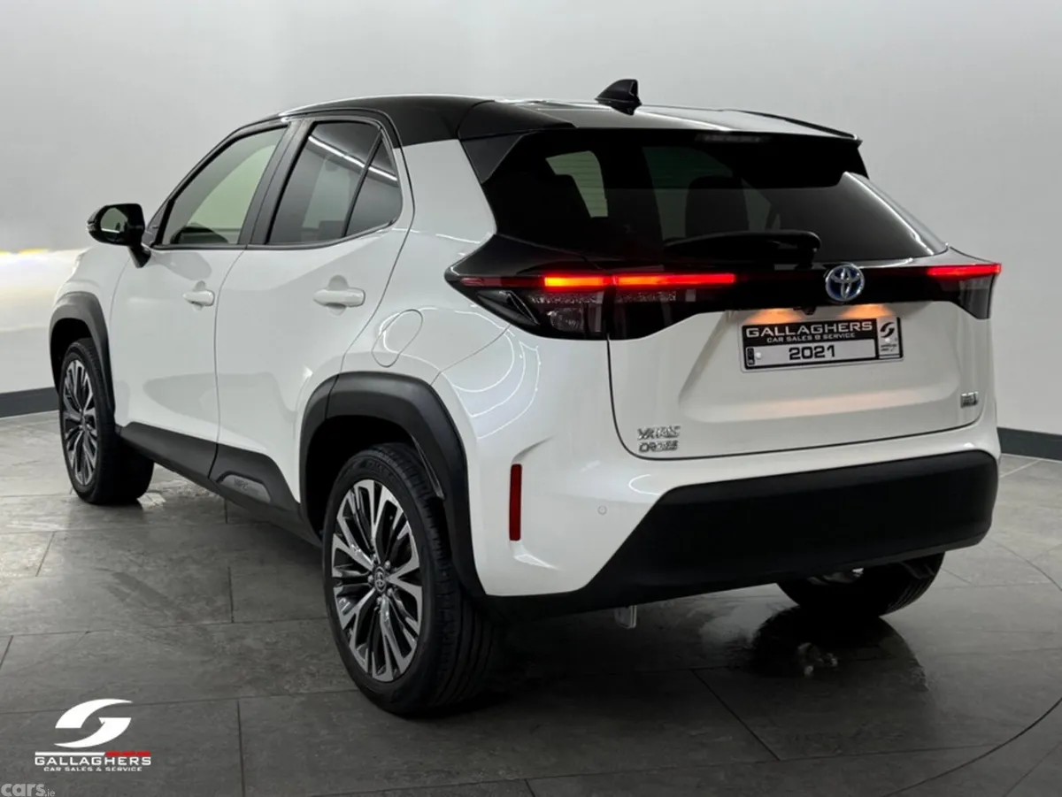 Toyota Yaris Cross SUV, Petrol Hybrid, 2021, White