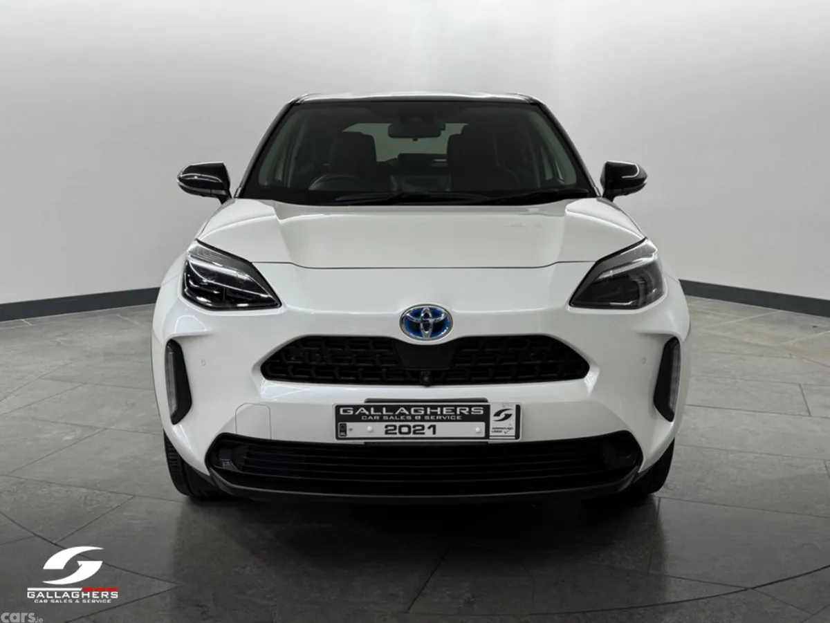 Toyota Yaris Cross SUV, Petrol Hybrid, 2021, White