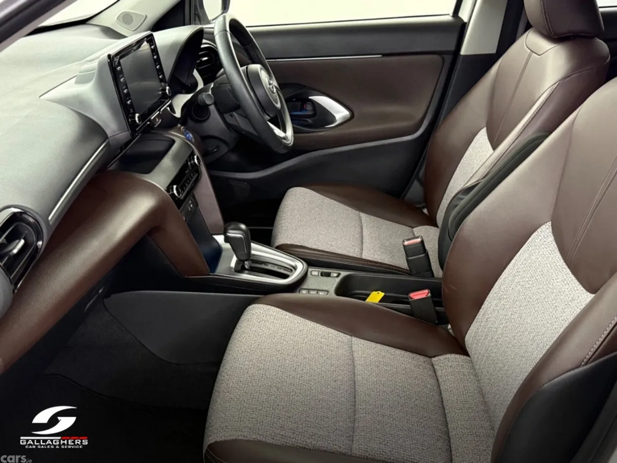 Toyota Yaris Cross SUV, Petrol Hybrid, 2021, White