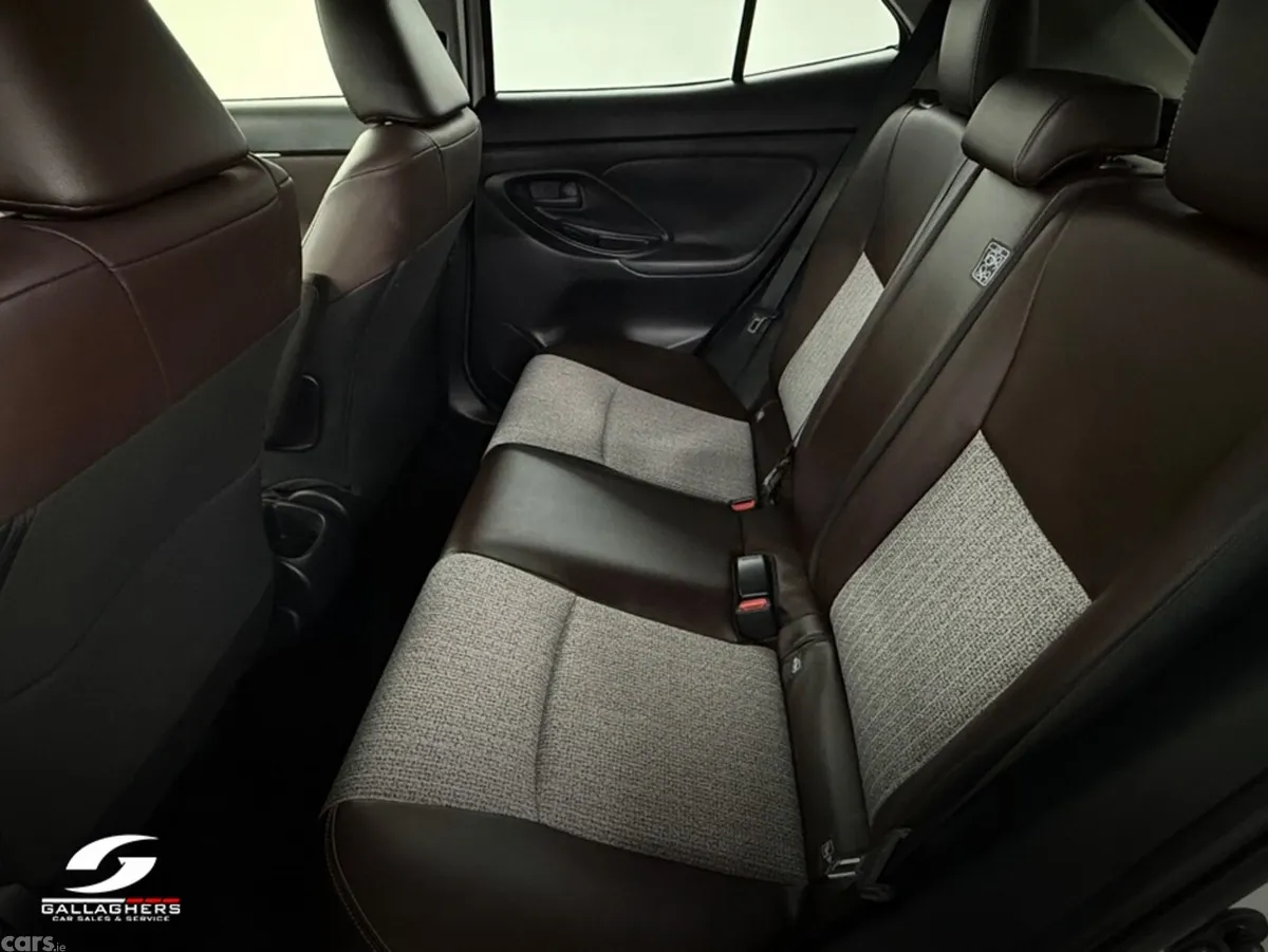 Toyota Yaris Cross SUV, Petrol Hybrid, 2021, White