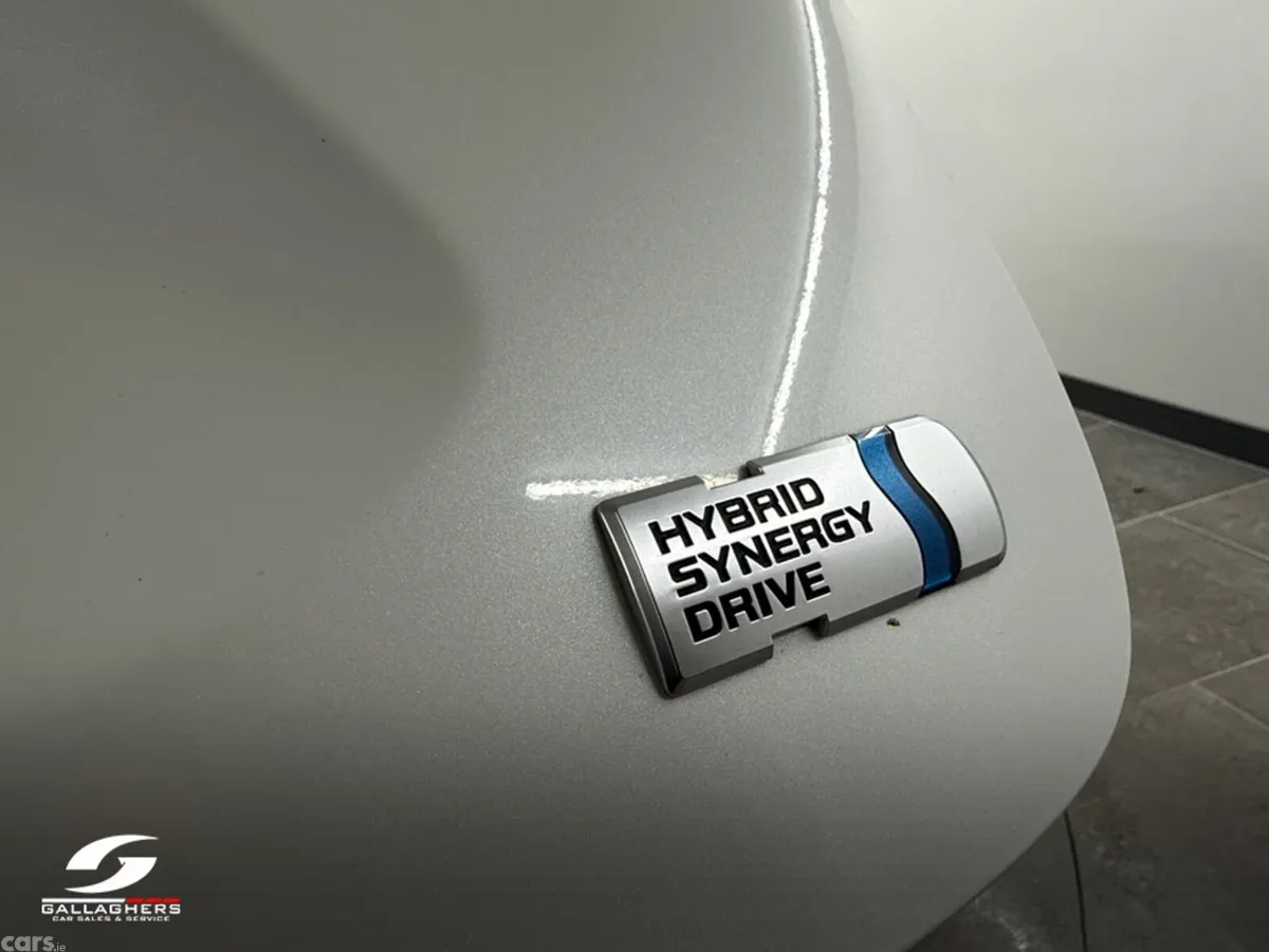 Toyota Yaris Cross SUV, Petrol Hybrid, 2021, White