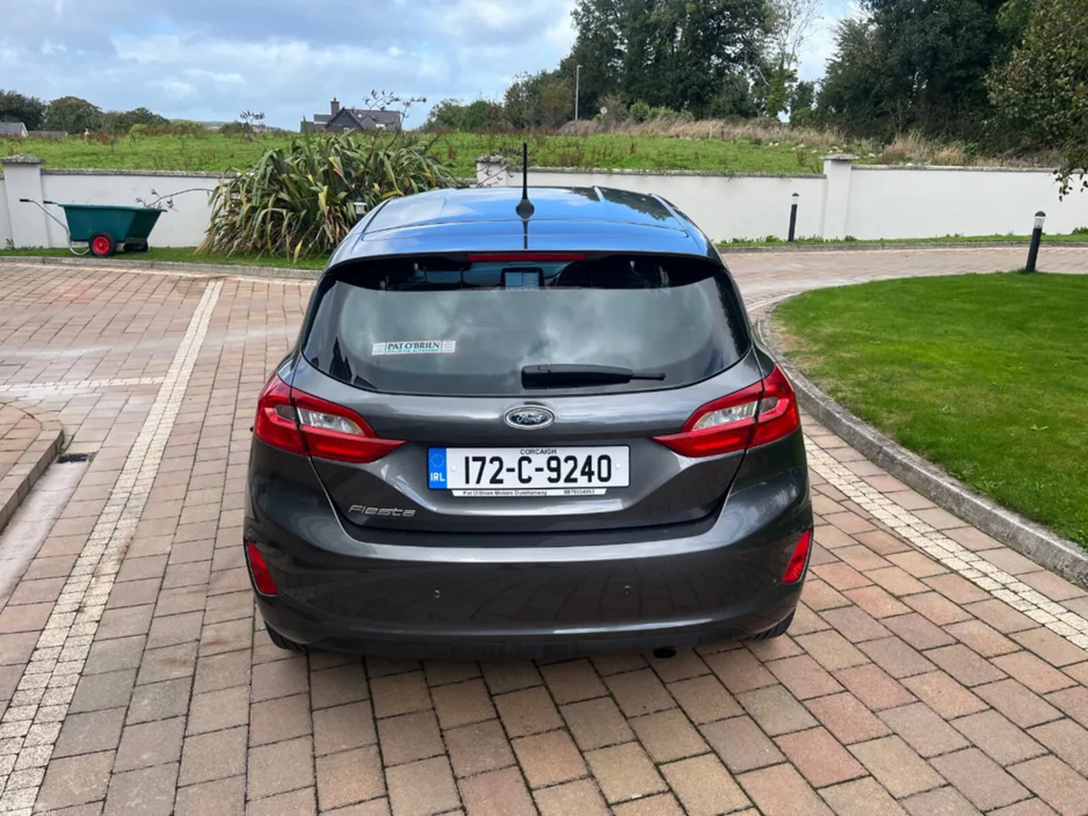 Ford Fiesta Hatchback, Petrol, 2017, Grey