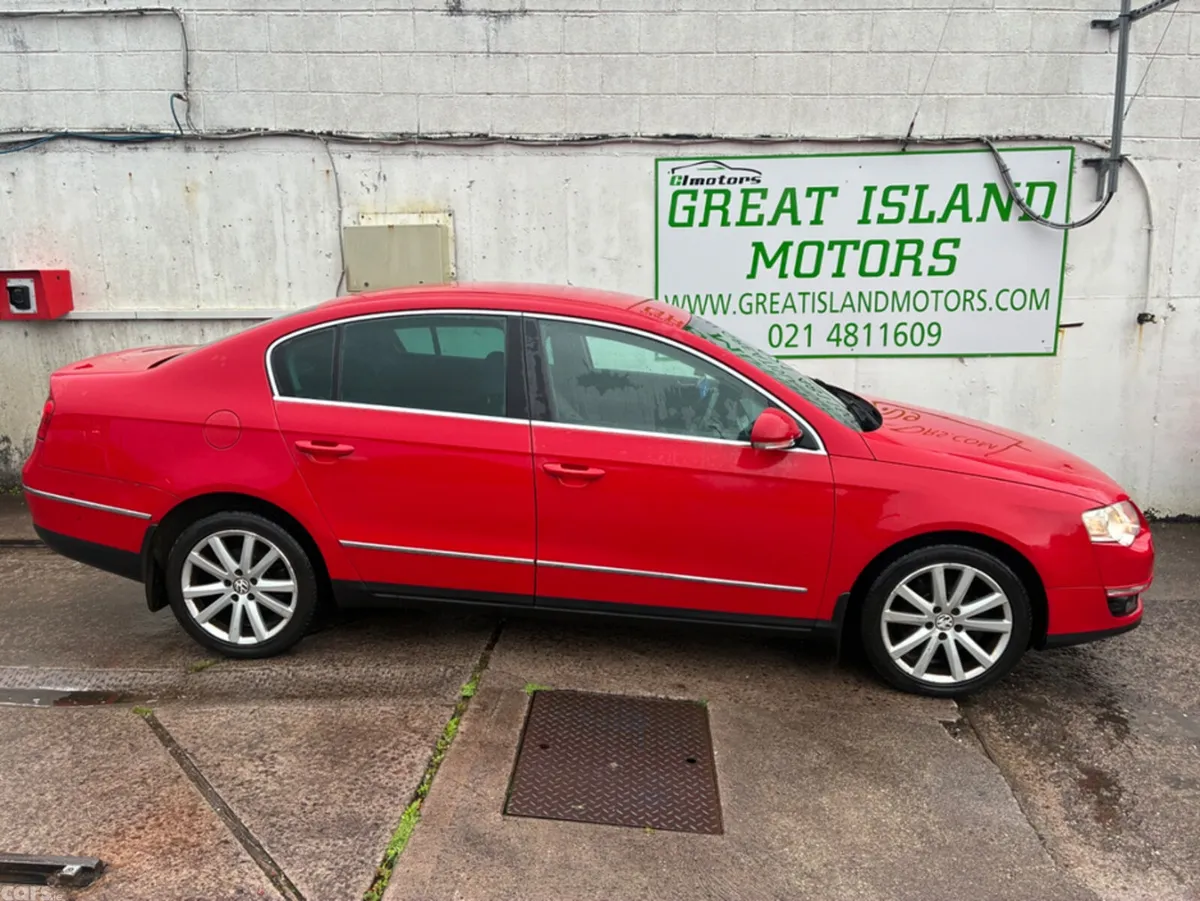 Volkswagen Passat Saloon, Petrol, 2010, Red