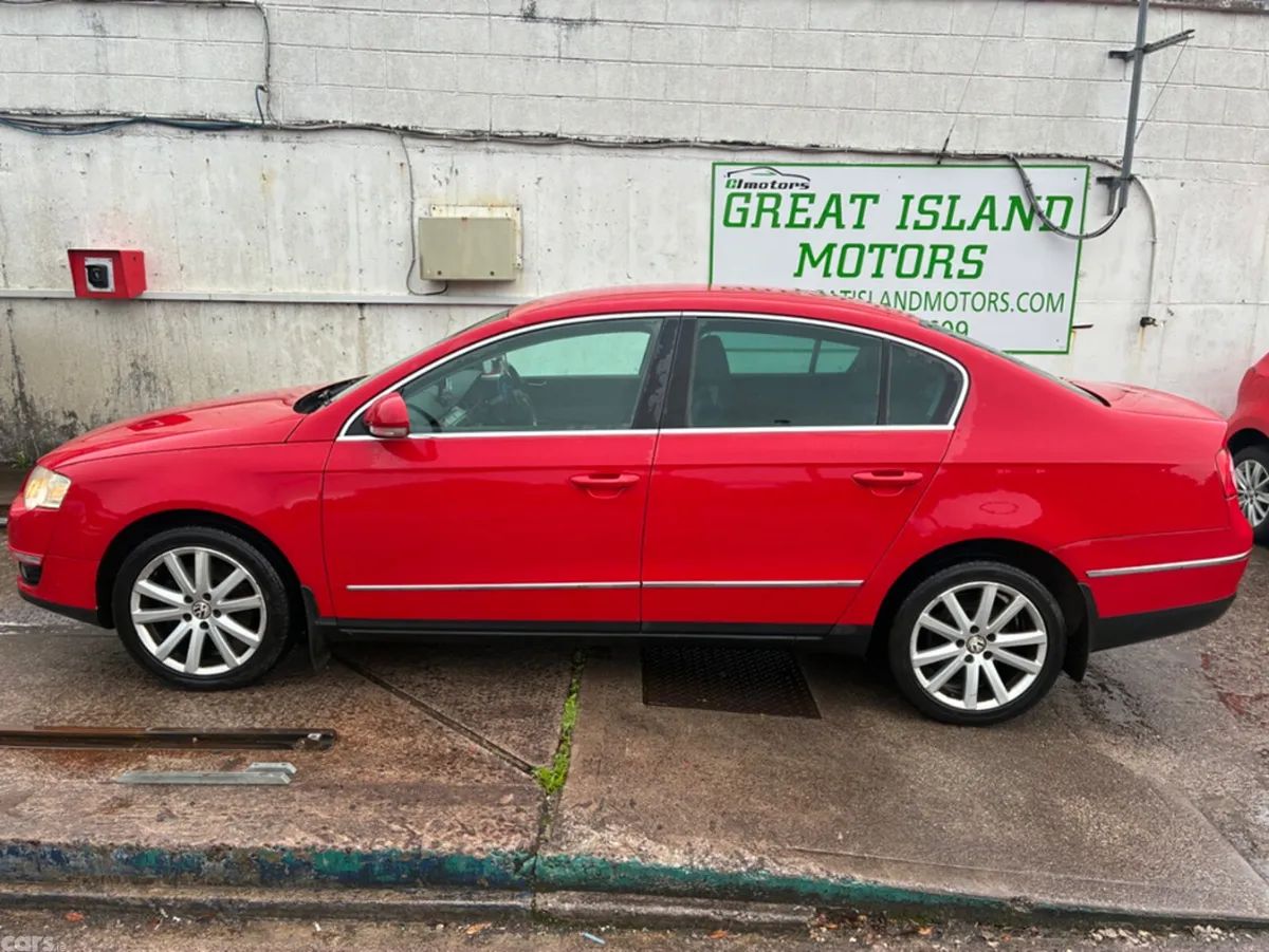 Volkswagen Passat Saloon, Petrol, 2010, Red