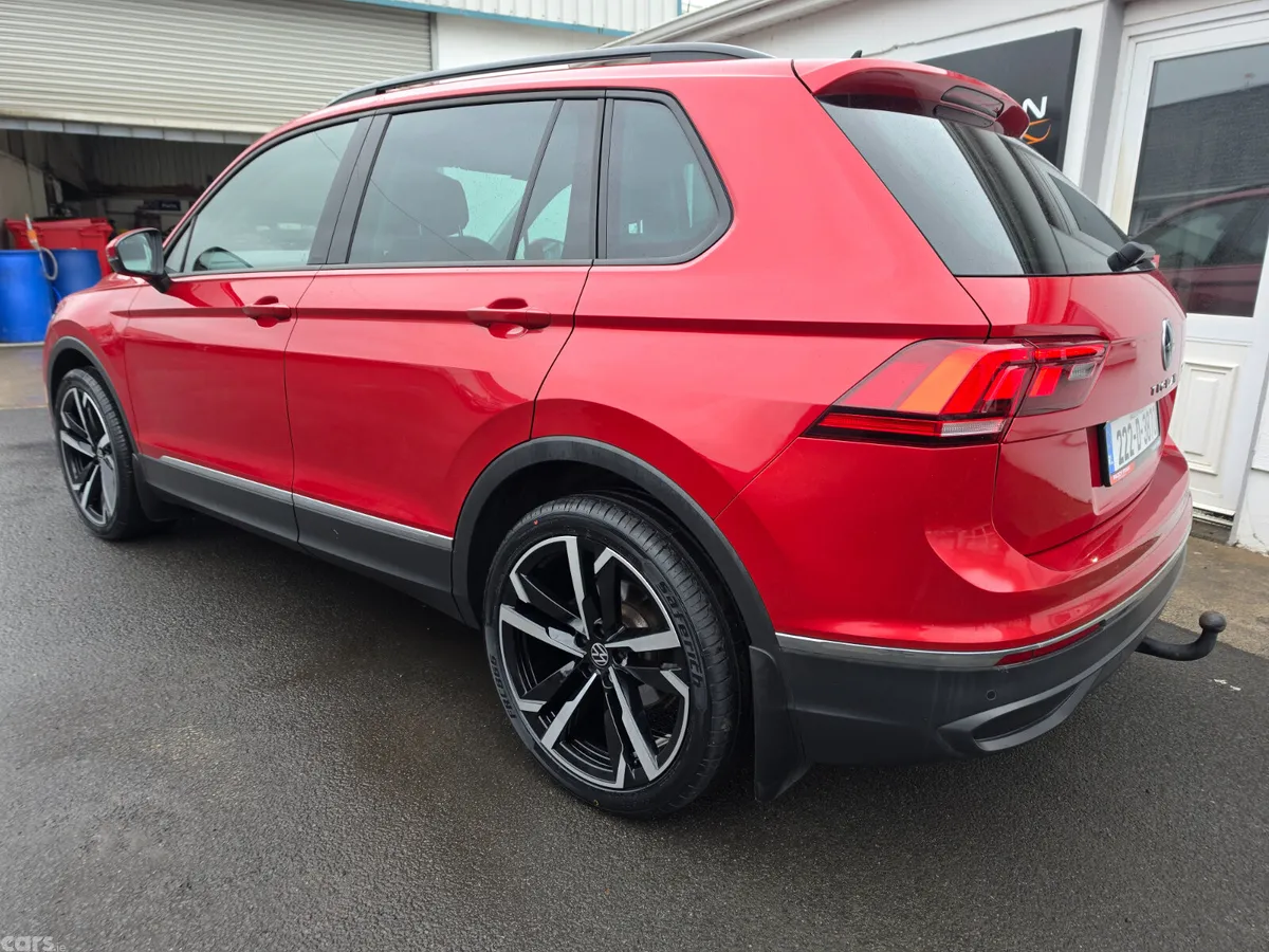 Volkswagen Tiguan SUV, Diesel, 2022, Red