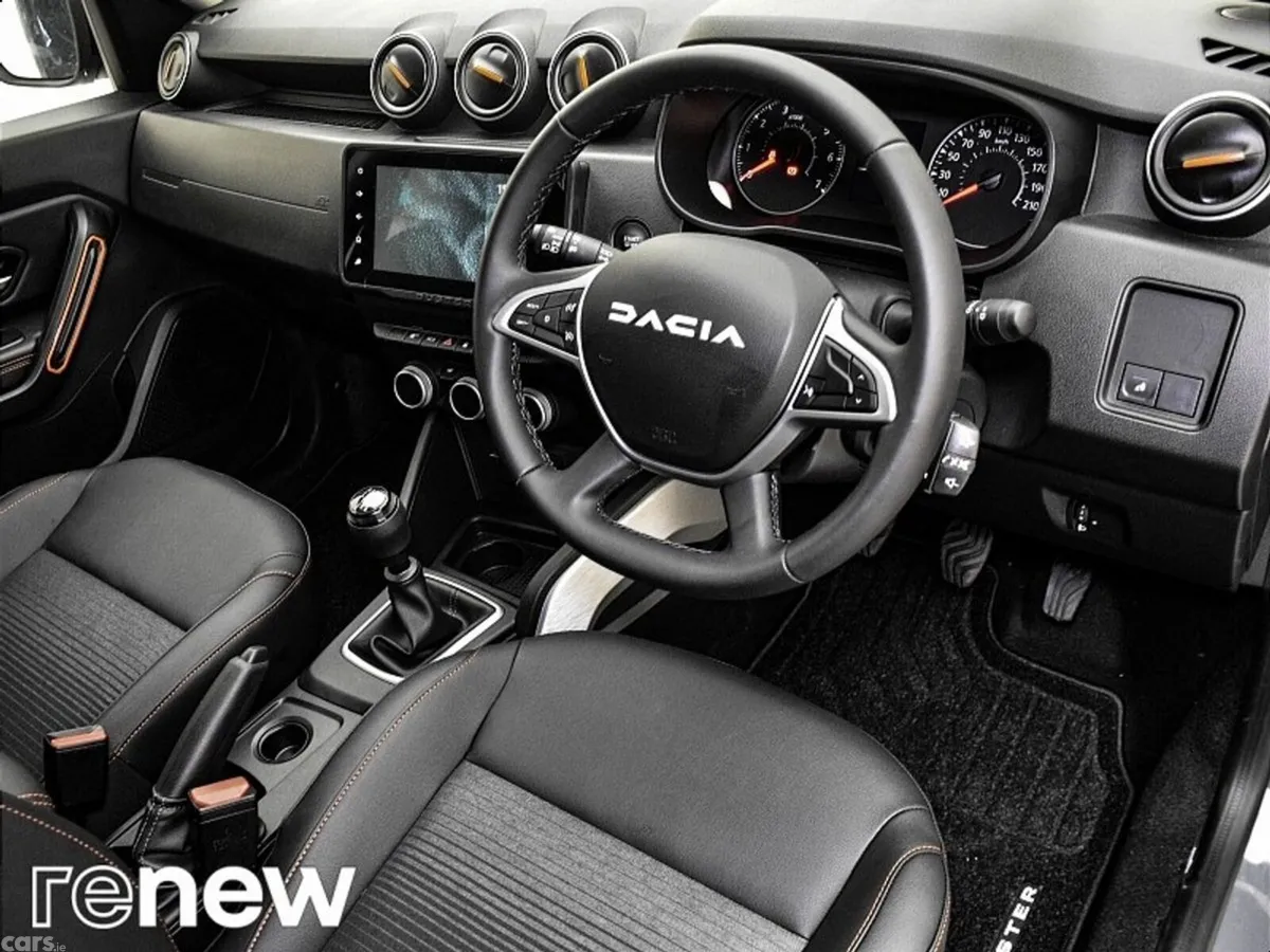 Dacia Duster SUV, Diesel, 2023, Grey