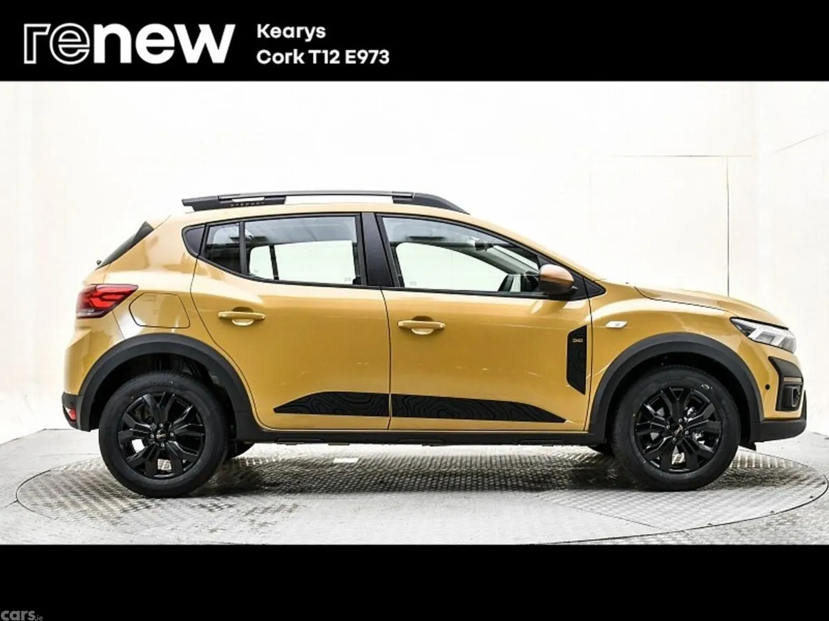 Dacia Sandero Stepway SUV, Petrol, 2024, Beige