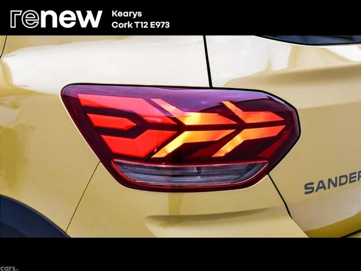 Dacia Sandero Stepway SUV, Petrol, 2024, Beige