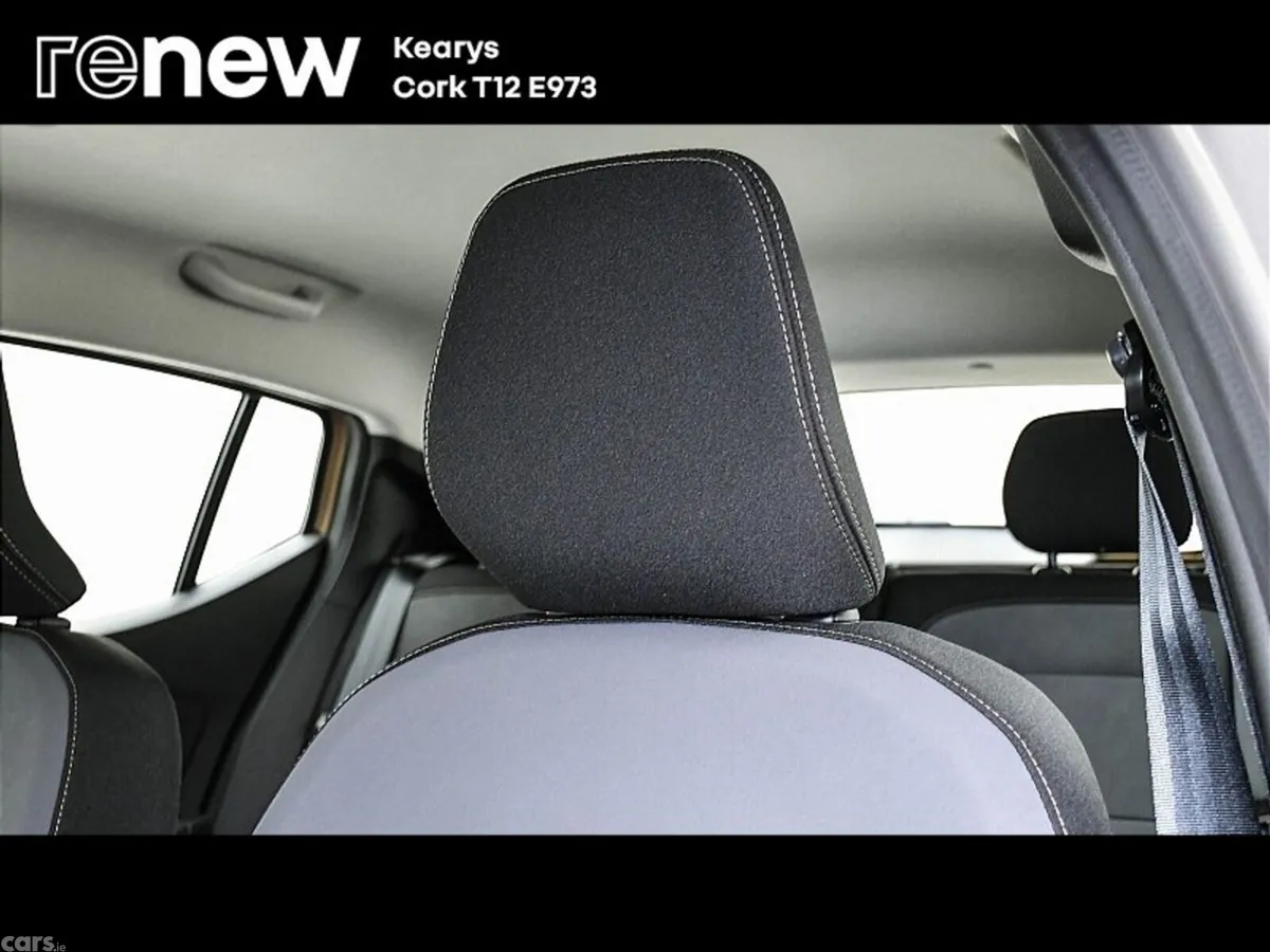 Dacia Sandero Stepway SUV, Petrol, 2024, Beige