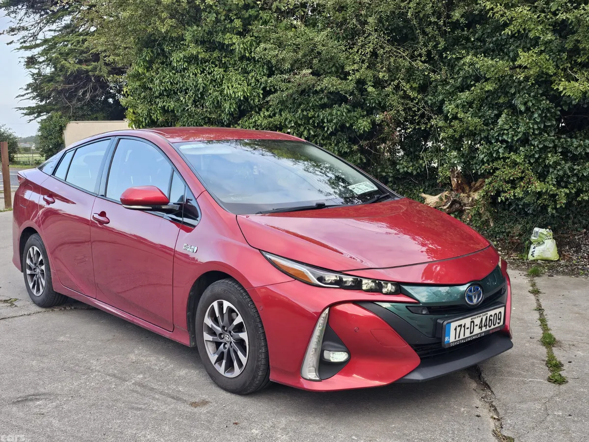 Toyota Prius Hatchback, Petrol Plug-in Hybrid, 2017, Red