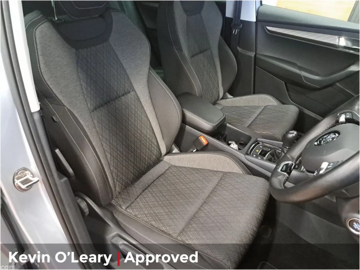 Skoda Karoq SUV, Petrol, 2025, Silver