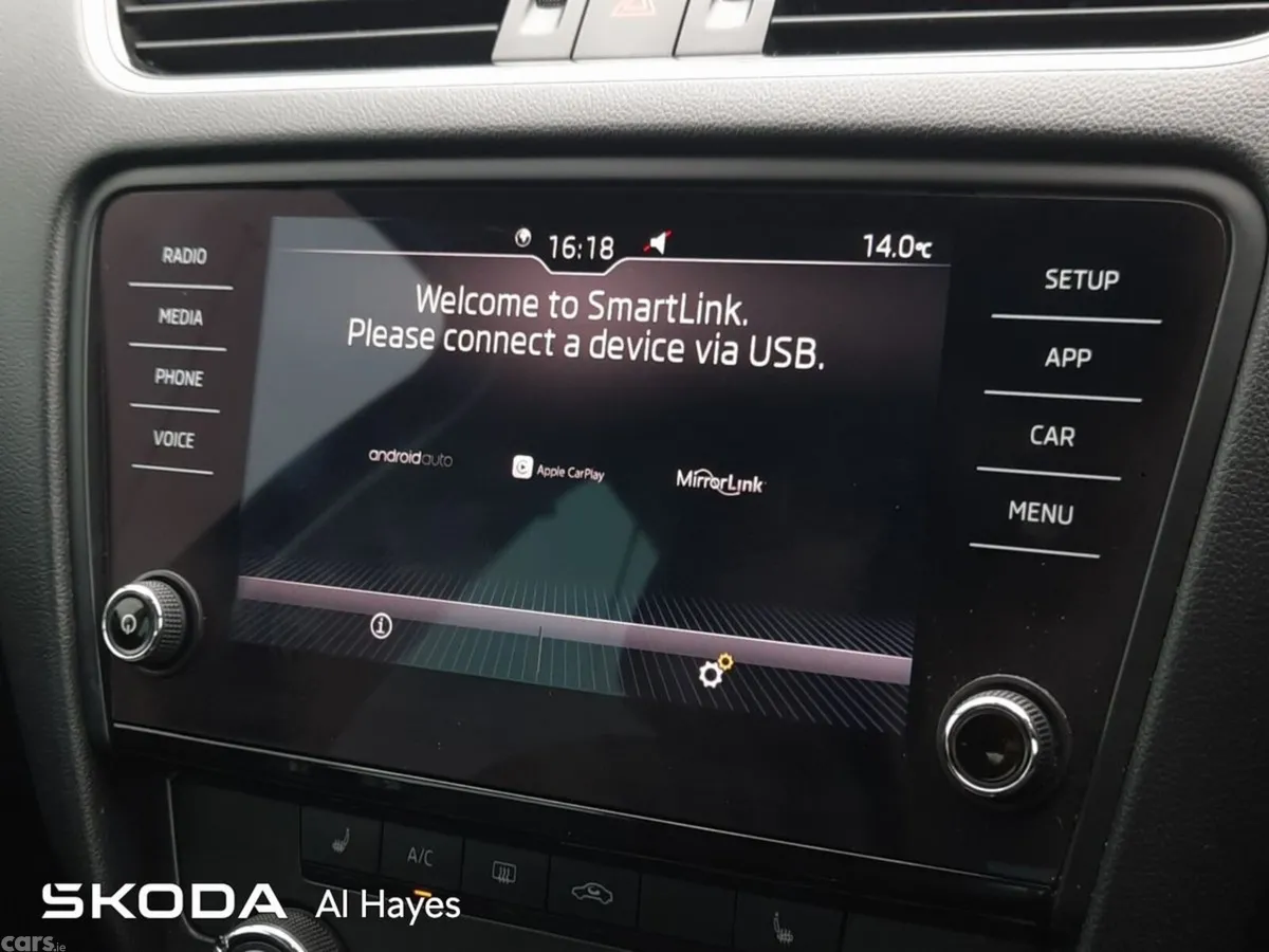 Skoda Octavia Saloon, Diesel, 2019, Black