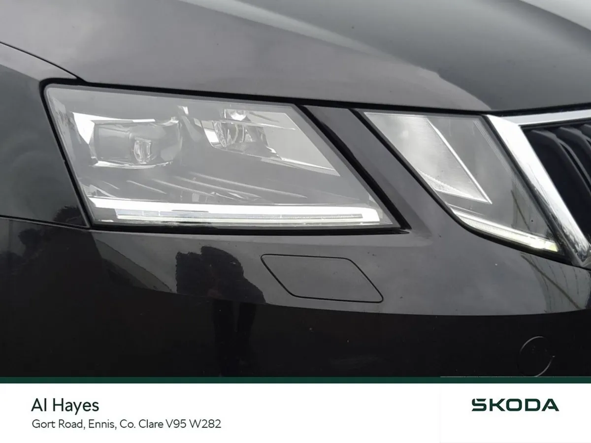 Skoda Octavia Saloon, Diesel, 2019, Black