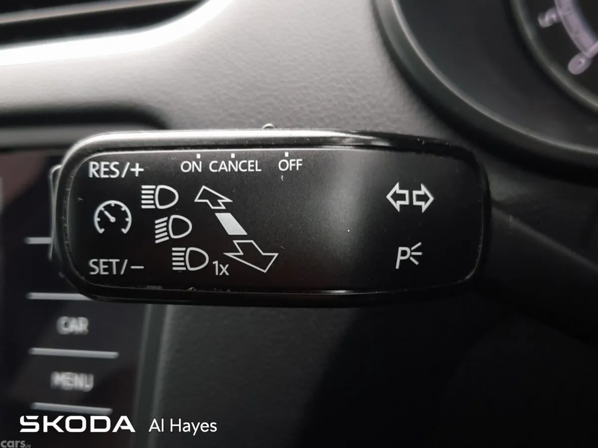 Skoda Octavia Saloon, Diesel, 2019, Black