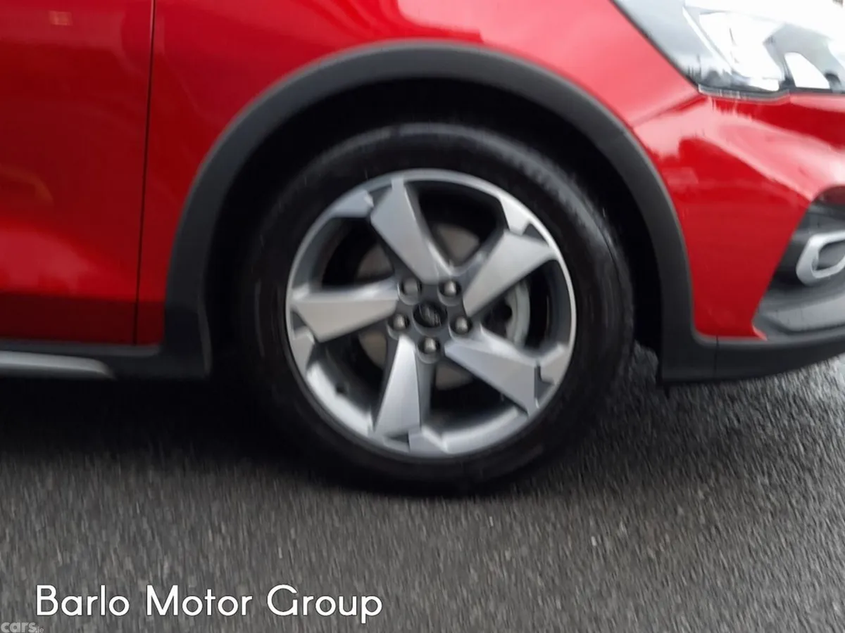 Ford Focus Hatchback, Petrol Hybrid, 2022, Red