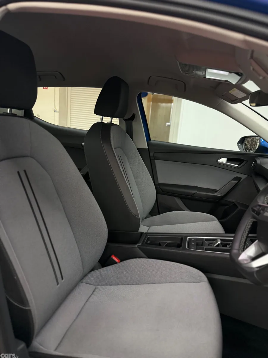SEAT Leon Estate, Petrol Hybrid, 2024, Blue
