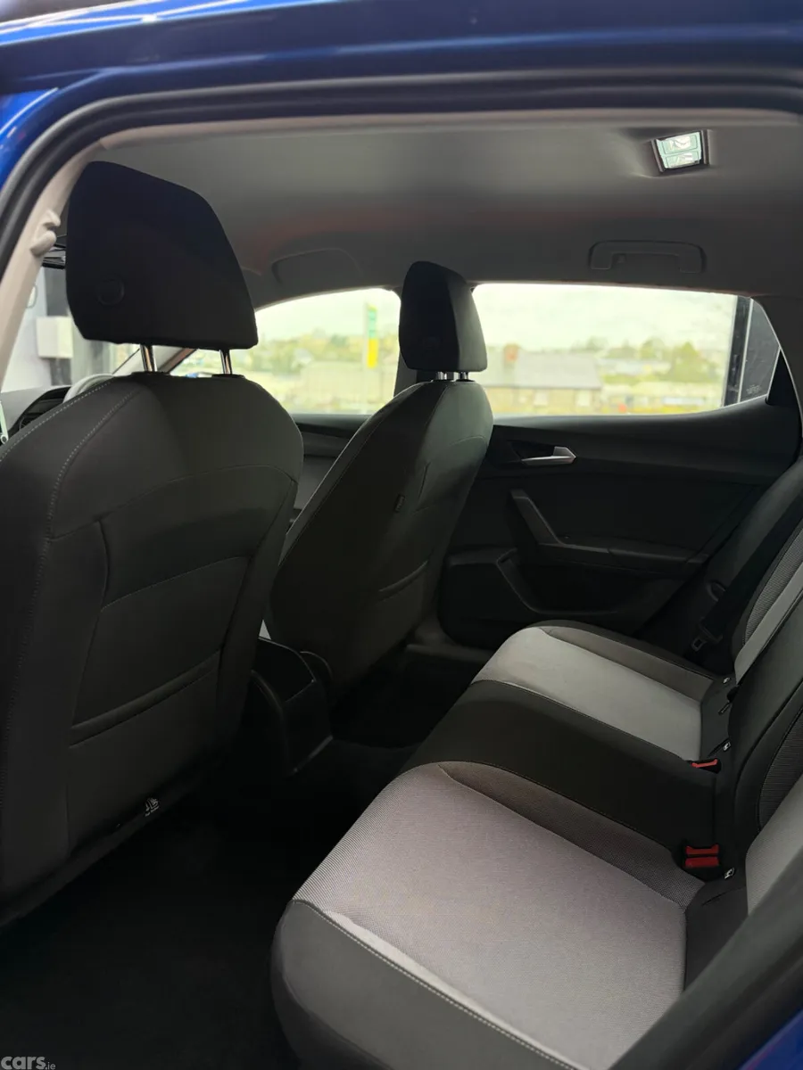 SEAT Leon Estate, Petrol Hybrid, 2024, Blue