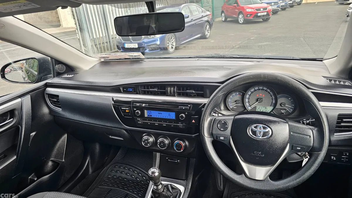 Toyota Corolla Saloon, Diesel, 2015, Black