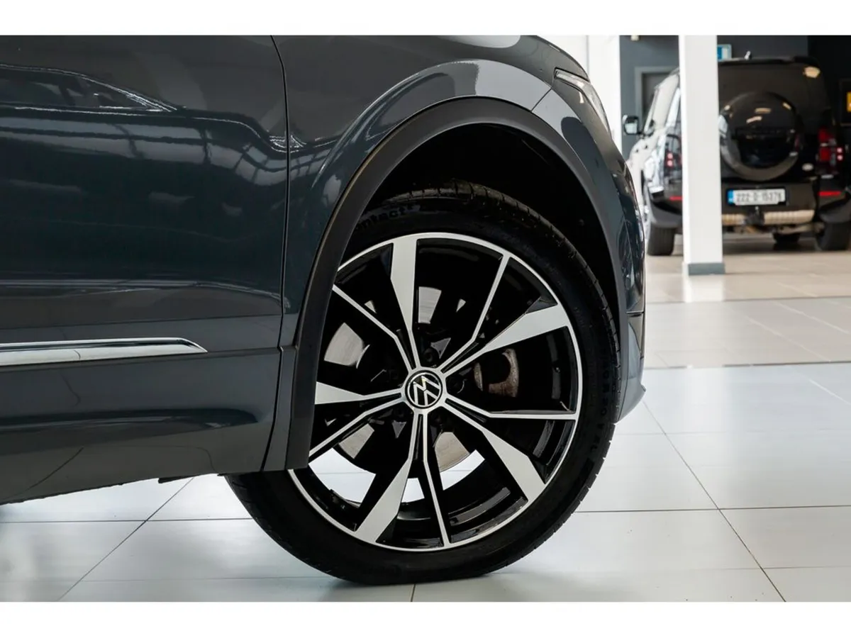 Volkswagen Tiguan Estate, Petrol Plug-in Hybrid, 2023, Grey