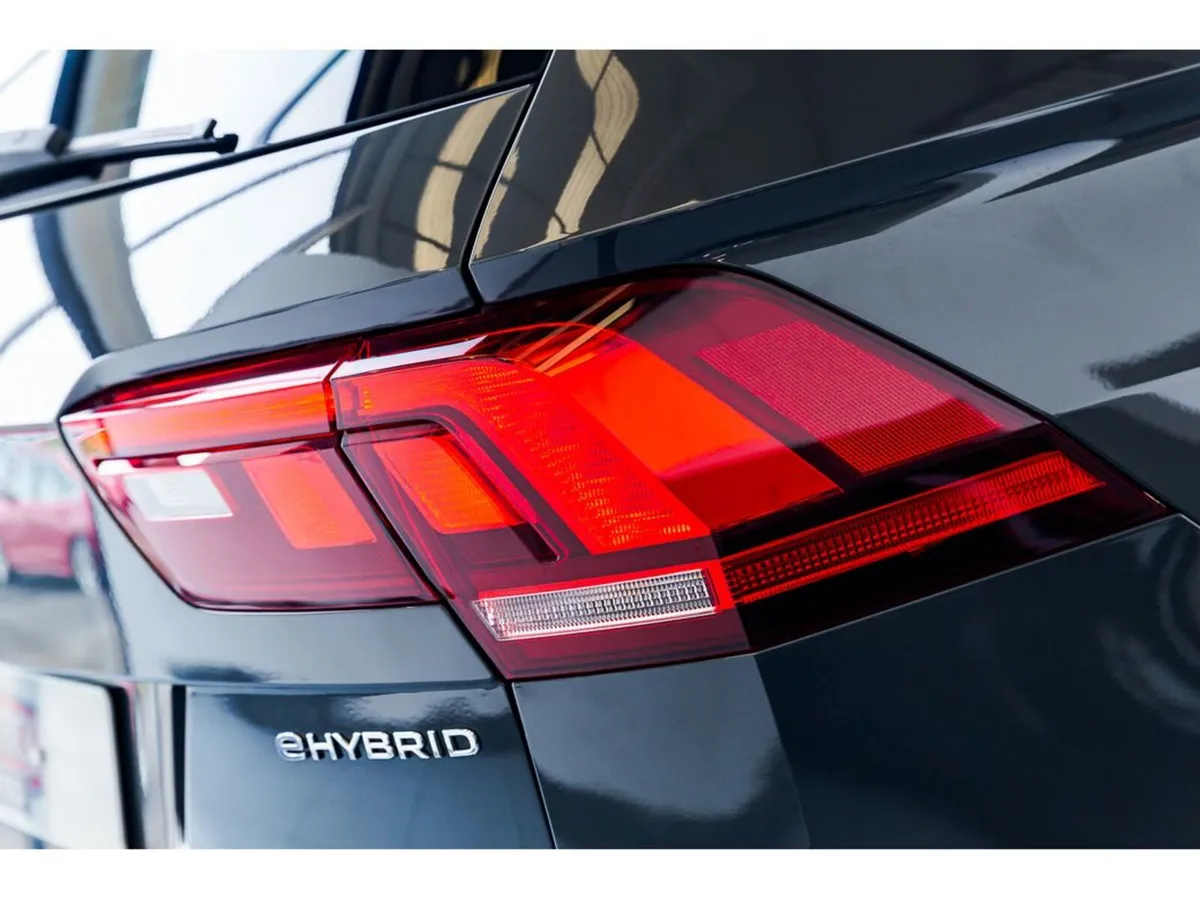 Volkswagen Tiguan Estate, Petrol Plug-in Hybrid, 2023, Grey