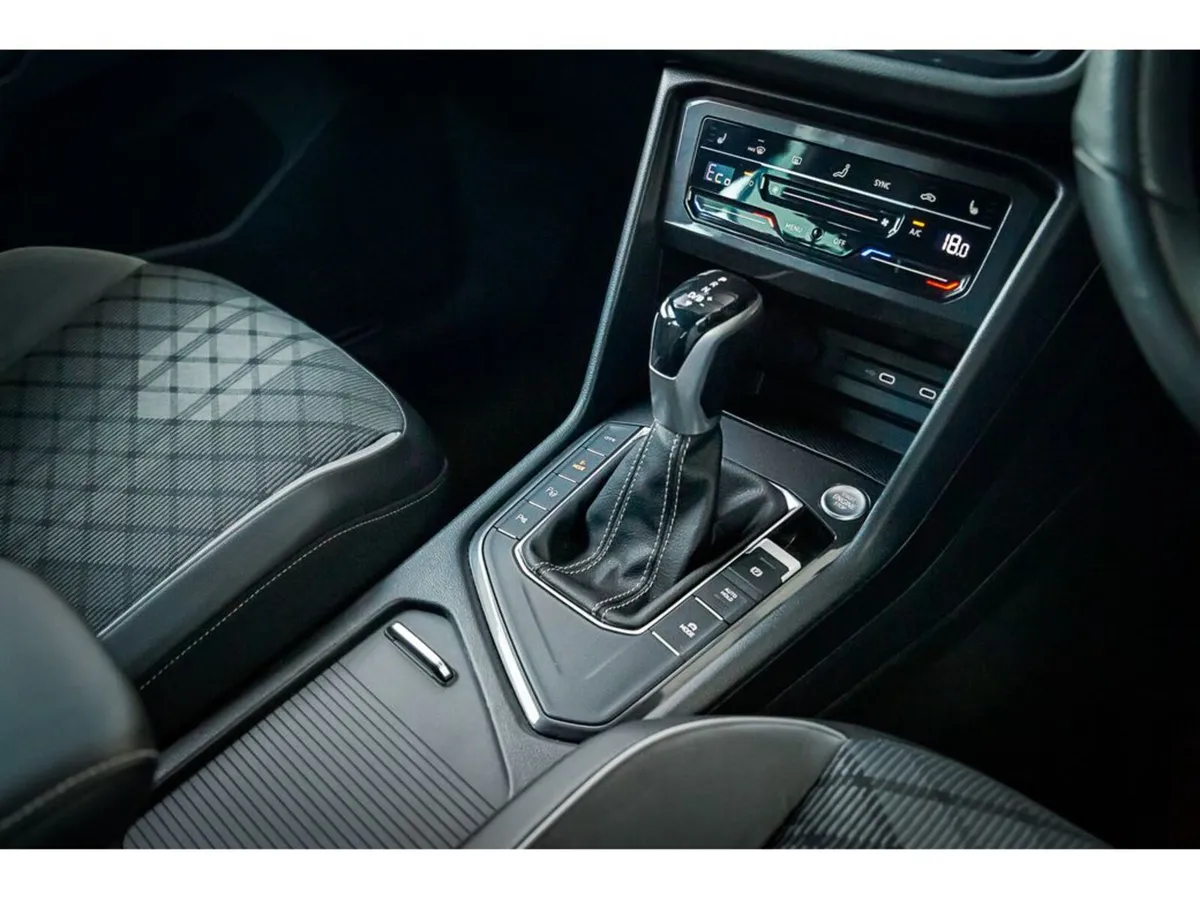 Volkswagen Tiguan Estate, Petrol Plug-in Hybrid, 2023, Grey