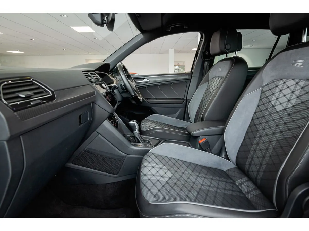 Volkswagen Tiguan Estate, Petrol Plug-in Hybrid, 2023, Grey