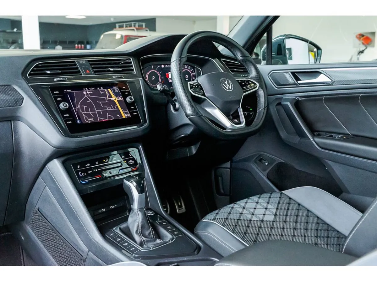 Volkswagen Tiguan Estate, Petrol Plug-in Hybrid, 2023, Grey