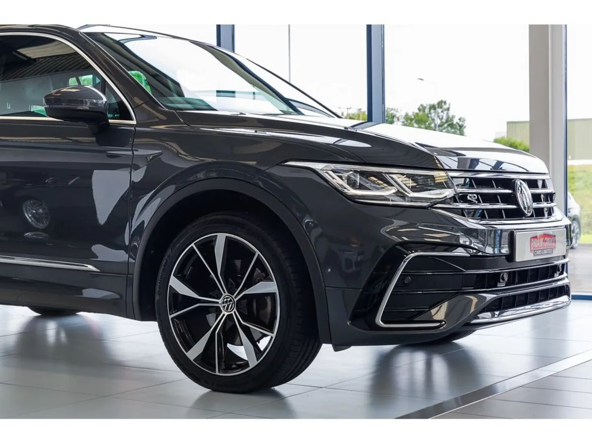 Volkswagen Tiguan Estate, Petrol Plug-in Hybrid, 2023, Grey