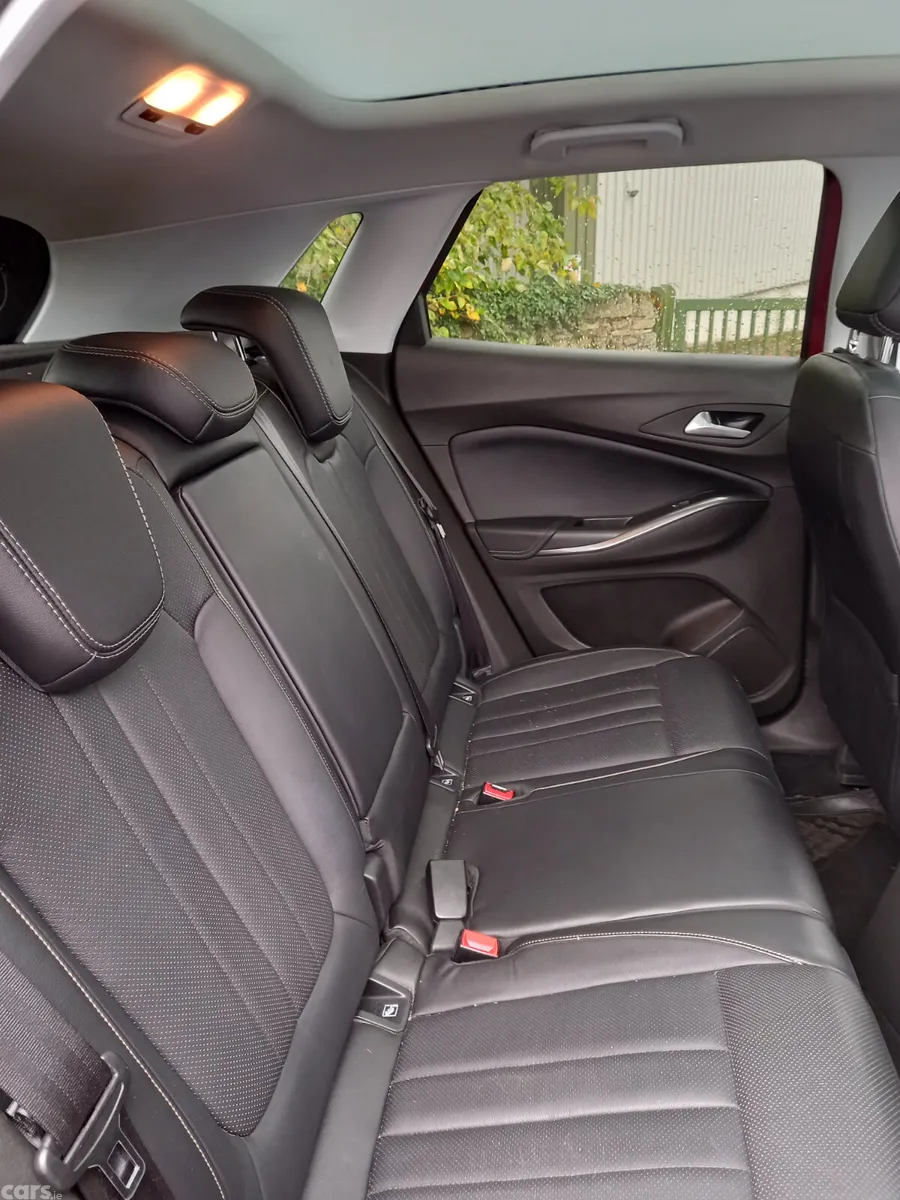 Opel Grandland X SUV, Diesel, 2021, Red