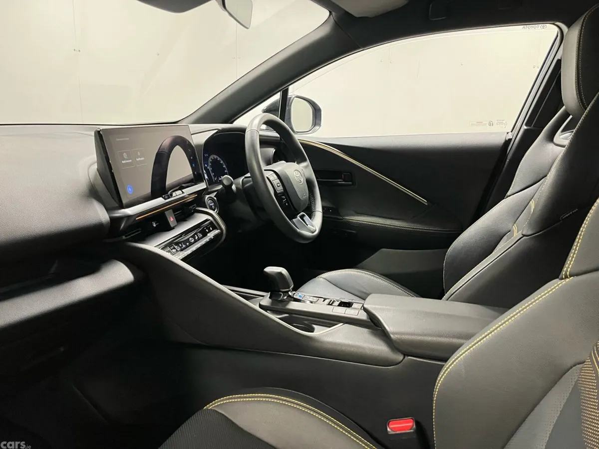 Toyota C-HR Hatchback, Petrol Plug-in Hybrid, 2025, Blue