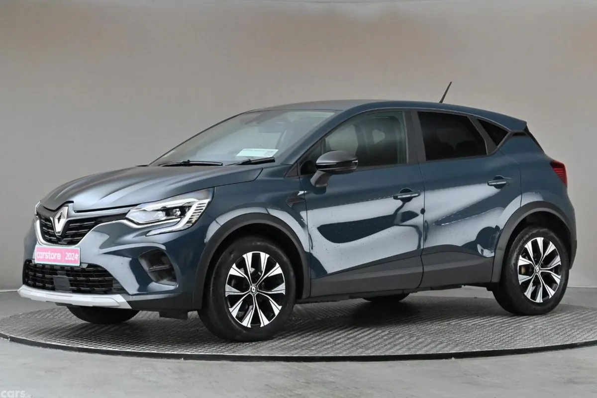 Renault Captur SUV, Petrol, 2024, Blue