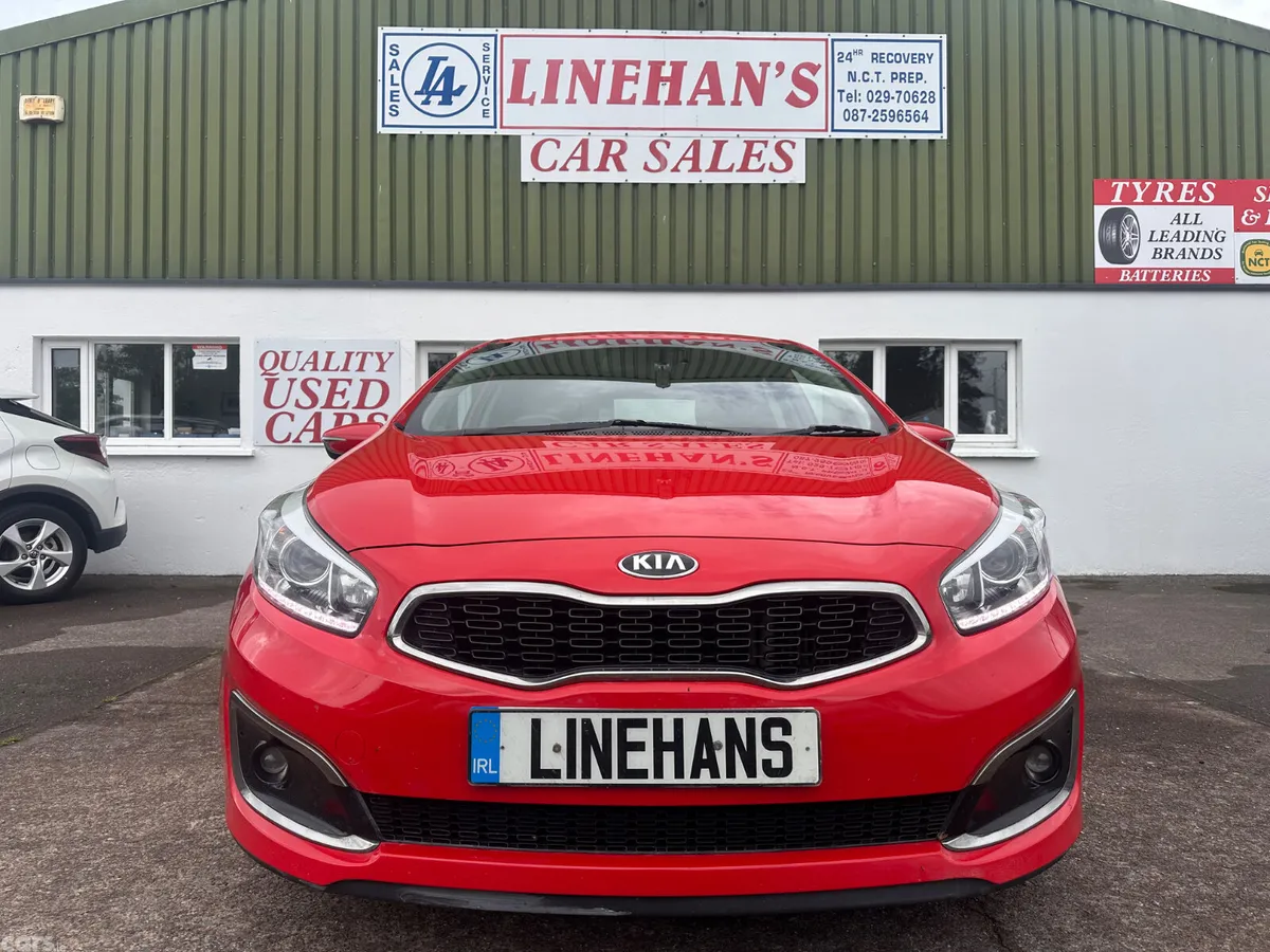 Kia Ceed Hatchback, Diesel, 2016, Red