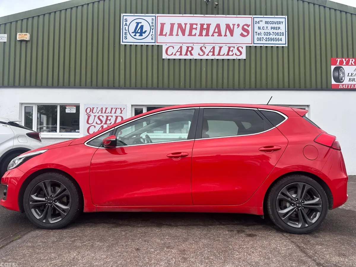 Kia Ceed Hatchback, Diesel, 2016, Red